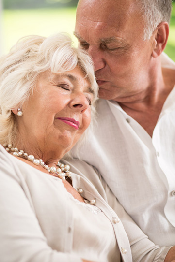 Elderly patients discussing radiation options